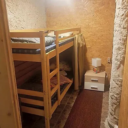 Hostel P33 *